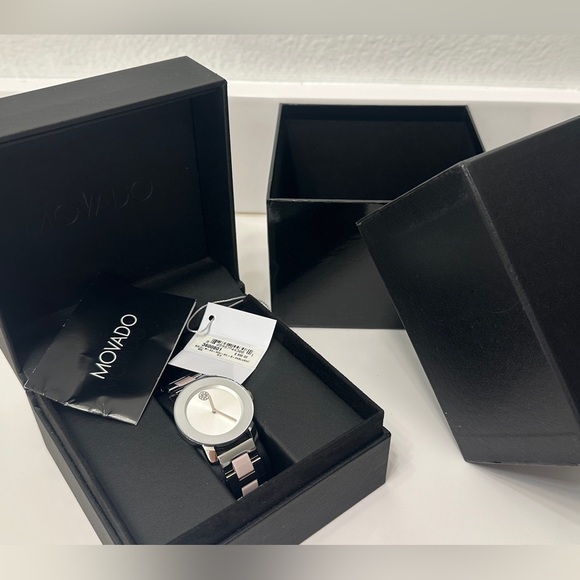 Movado Women's Swiss Bold Blush Ceramic & Stainless Steel Bracelet Watch 36mm - Picture 6 of 10